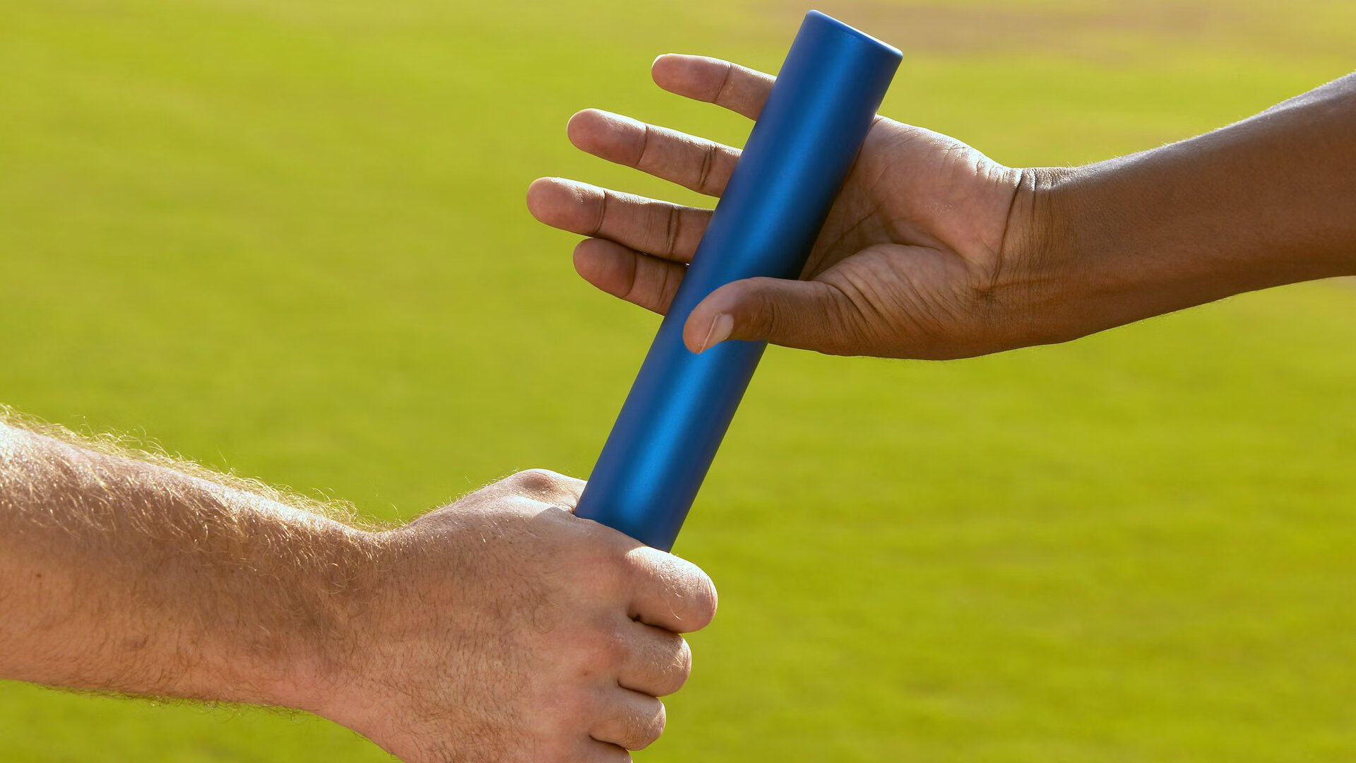 绿色低碳足球场建设持续推广，行业践行绿色发展理念，足球绿地